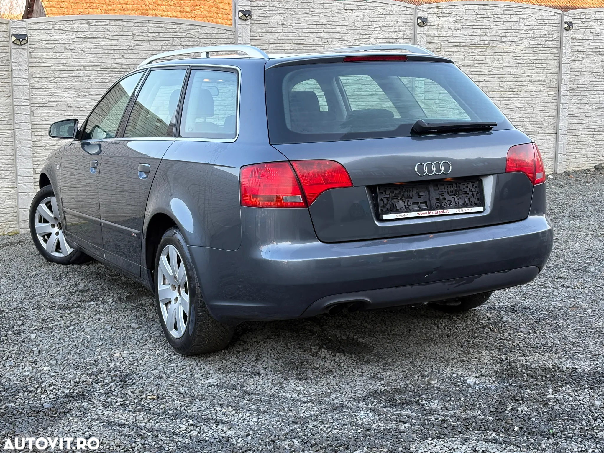 Audi A4 - 4