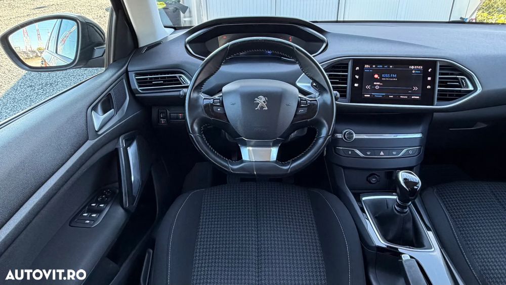 Peugeot 308 - 11