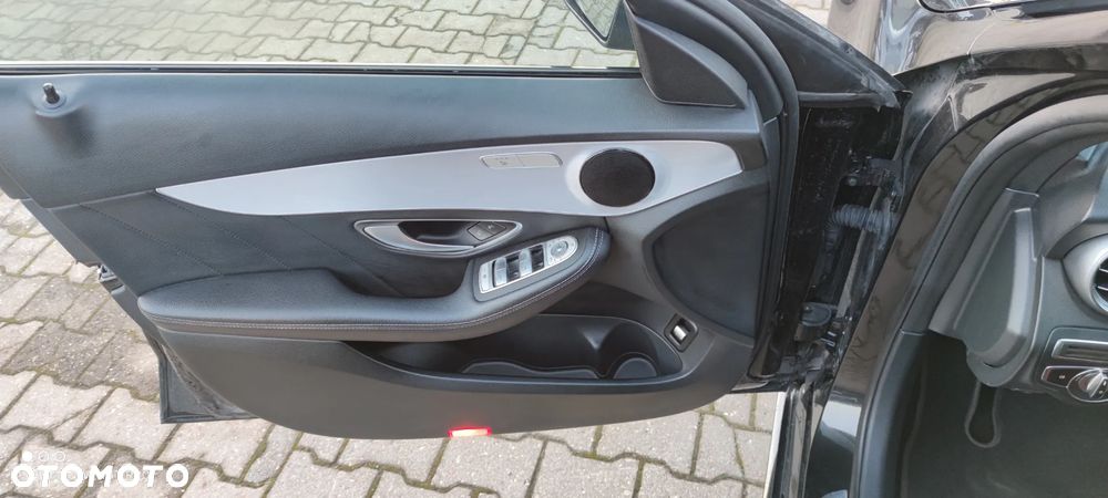 Mercedes-Benz Klasa C 200 d 9G-TRONIC AMG Line - 29