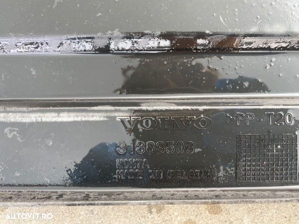 Ornament trager central Volvo XC90 2015-2022 31383508 - 2