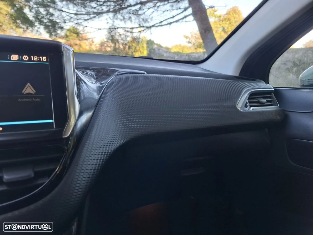 Peugeot 2008 1.6 BlueHDi Allure - 40