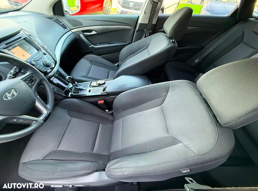 Hyundai i40 Kombi 1.7 CRDi DCT Trend - 18