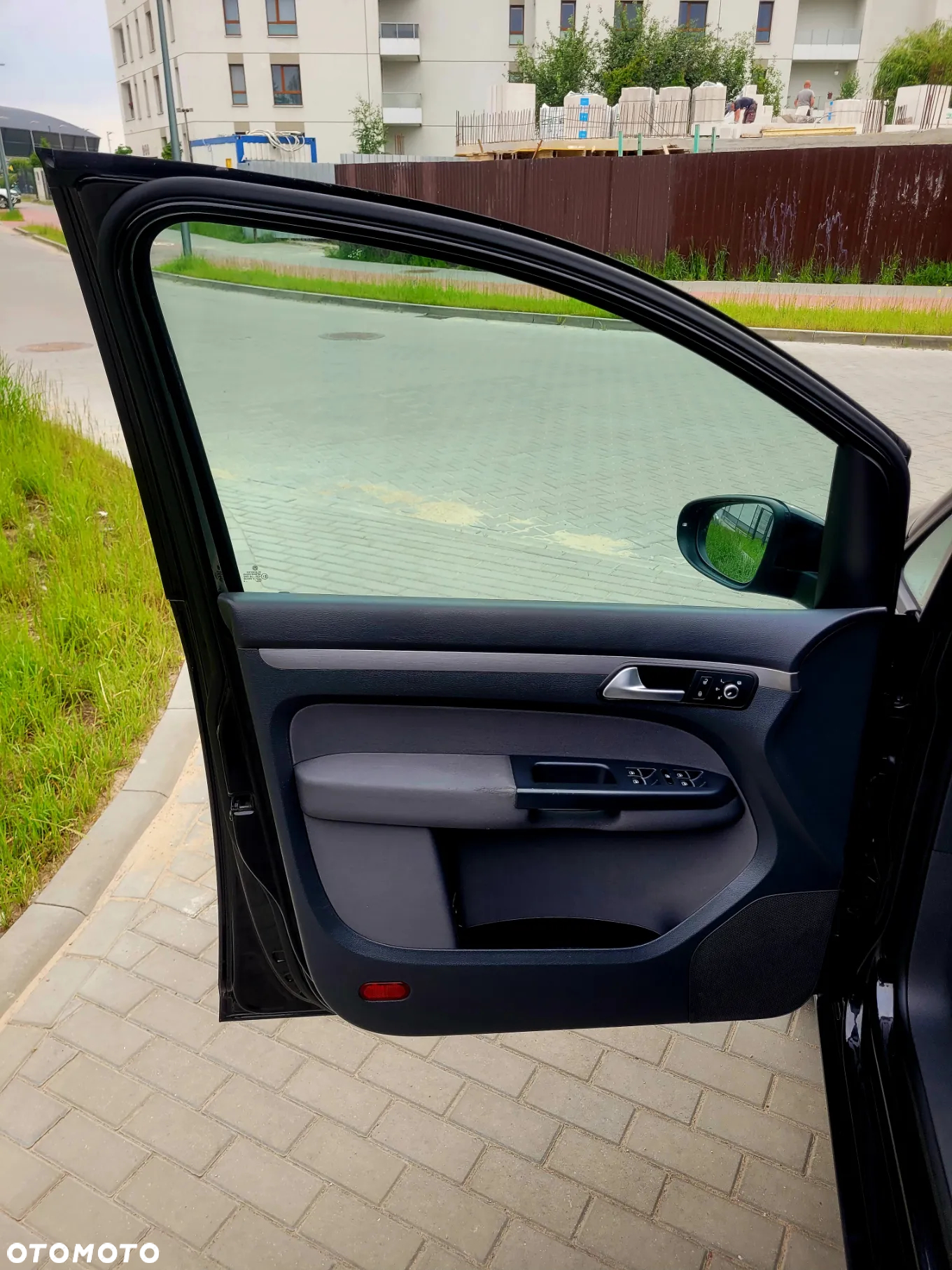 Volkswagen Touran 1.6 TDI DPF Comfortline - 25