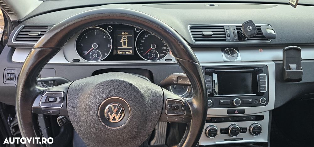 Volkswagen Passat 2.0 TDI BlueMotion Technology Comfortline - 5