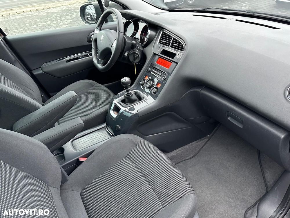 Peugeot 5008 - 9