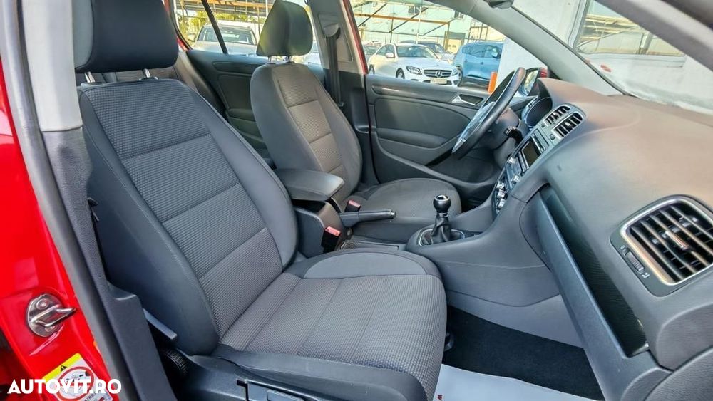 Volkswagen Golf - 11