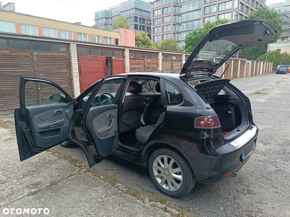 Seat Ibiza 1.6 16V Reference - 4