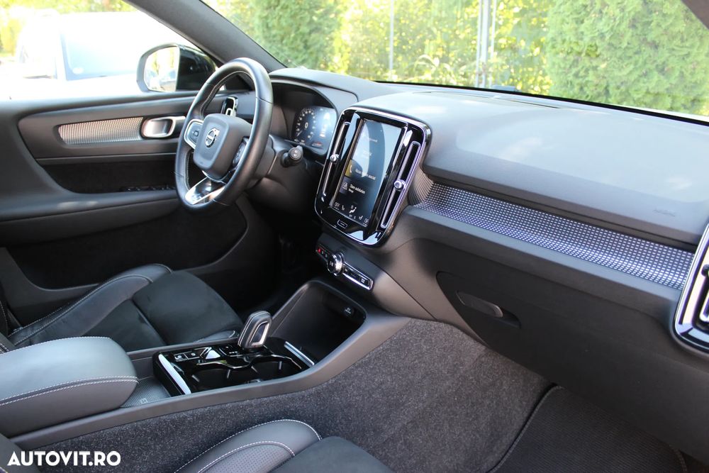 Volvo XC 40 Recharge T5 Twin Engine AT7 R-Design - 13