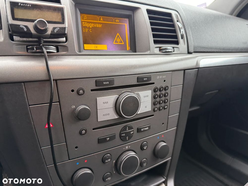 Opel Vectra 1.8 Essentia - 18