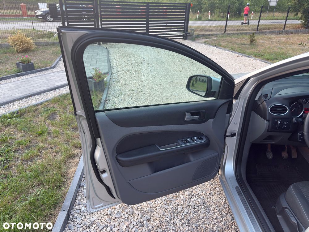 Ford Focus - 13