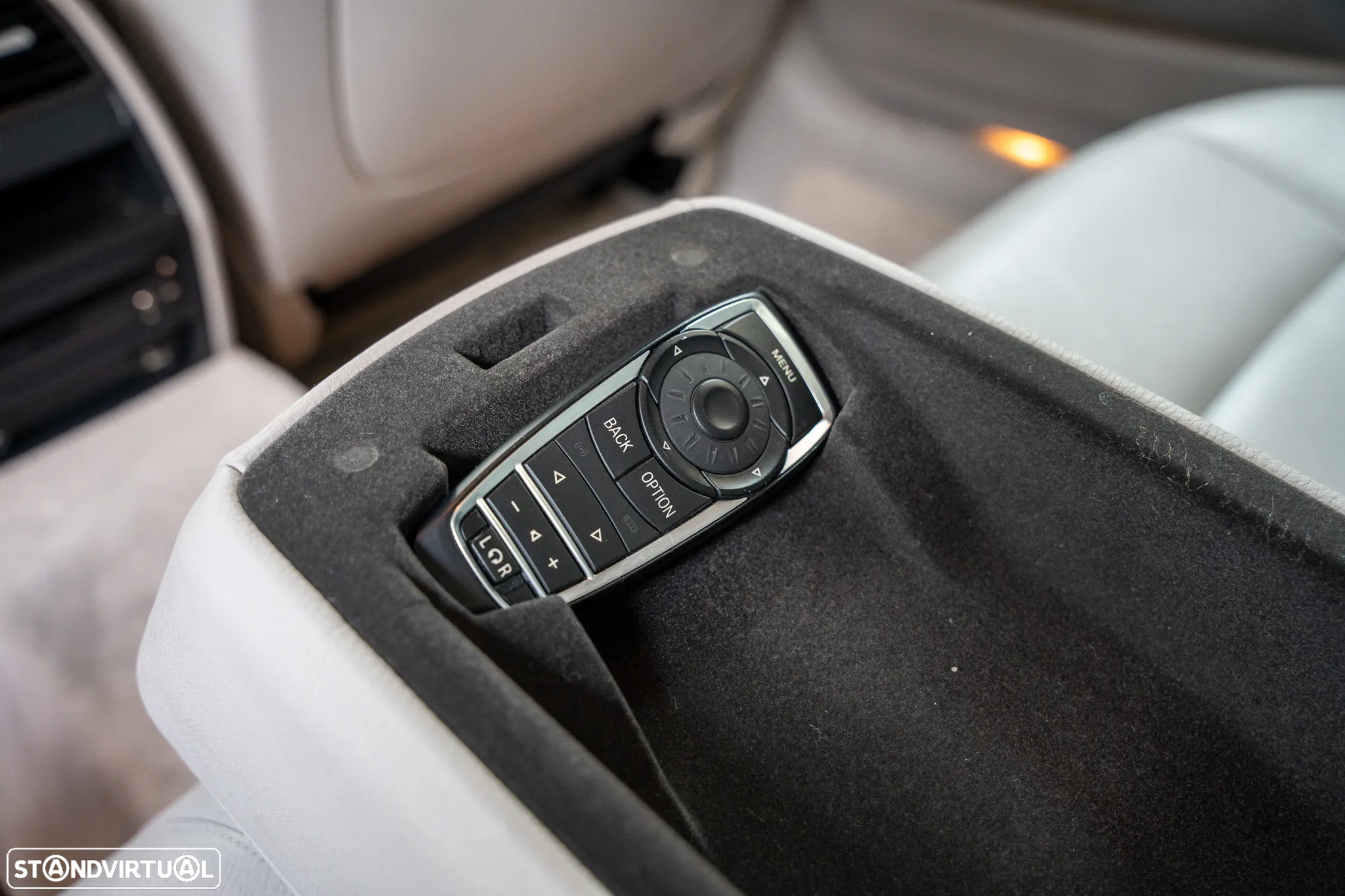 BMW 750 Li - 14