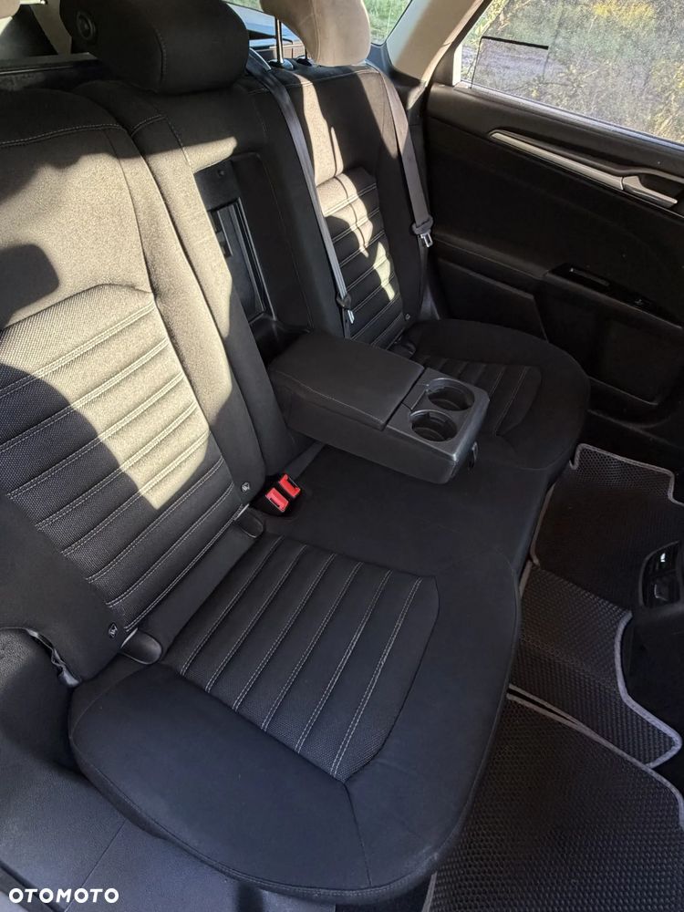 Ford Mondeo - 30
