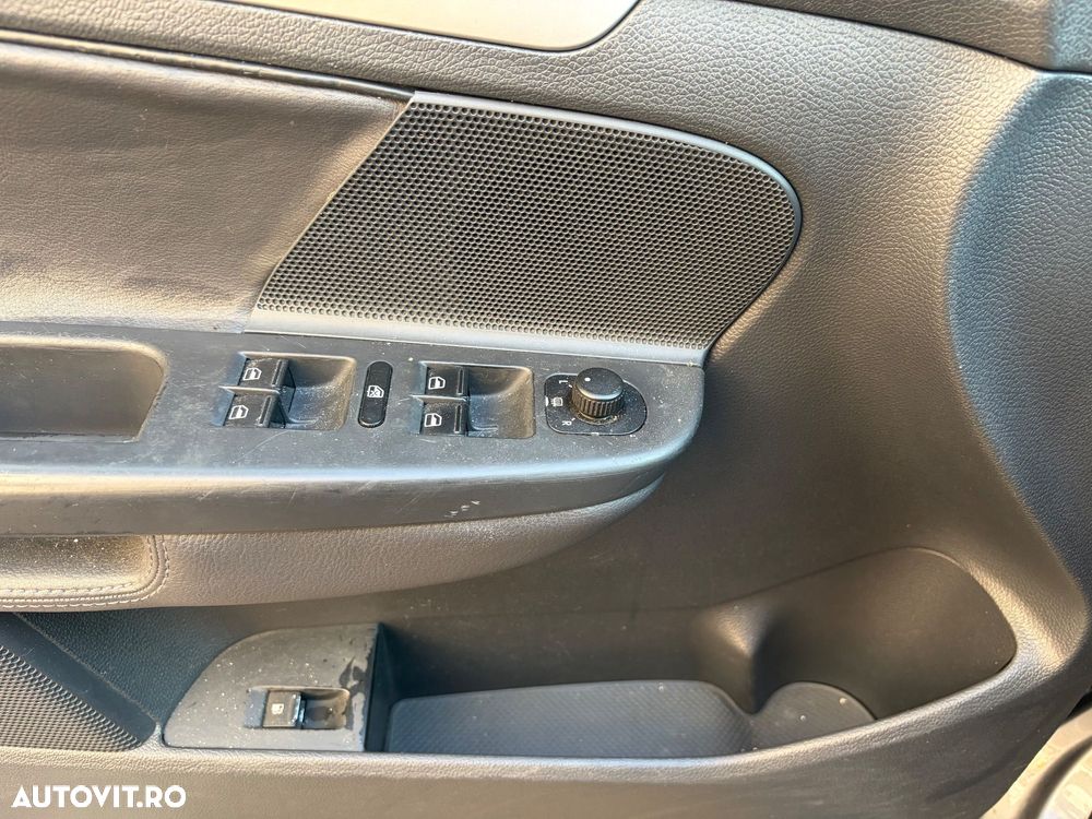 Volkswagen Golf 1.6 FSI Automatik Comfortline - 10