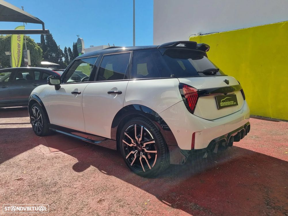 MINI 5 Portas Cooper Premium Plus JCW Auto - 8
