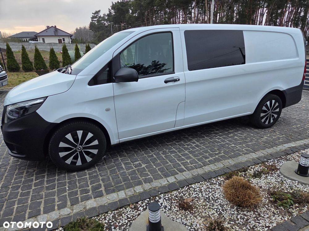 Mercedes-Benz Vito Mixto 5 miejsc - 8
