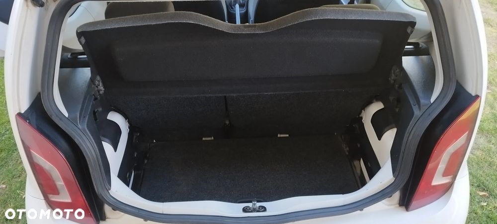 Volkswagen up! - 15