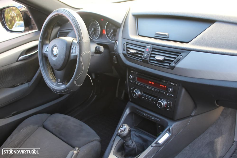 BMW X1 18 d sDrive Pack M - 12