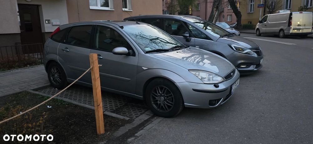 Ford Focus 1.8 Trend - 12