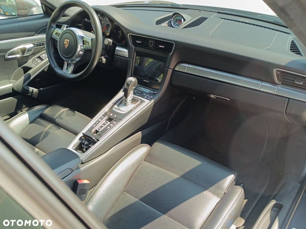 Porsche 911 - 26