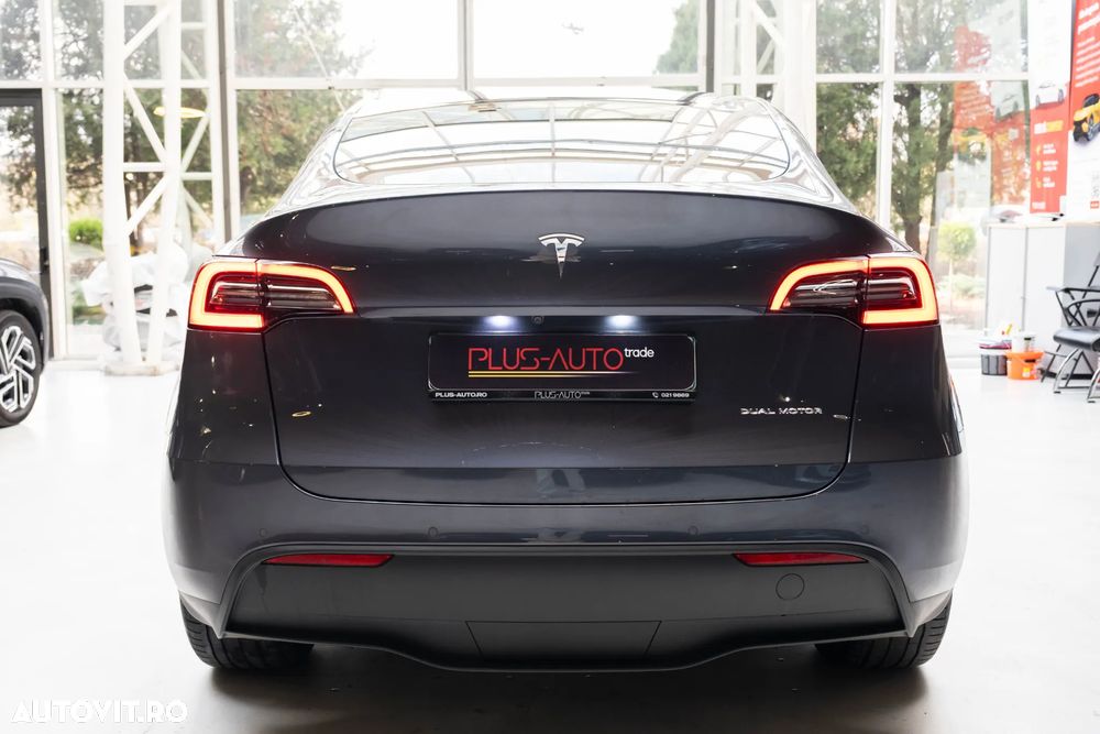 Tesla Model Y AWD Long Range - 5