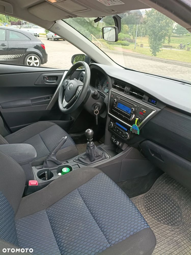 Toyota Auris 1.4 D-4D Active - 9