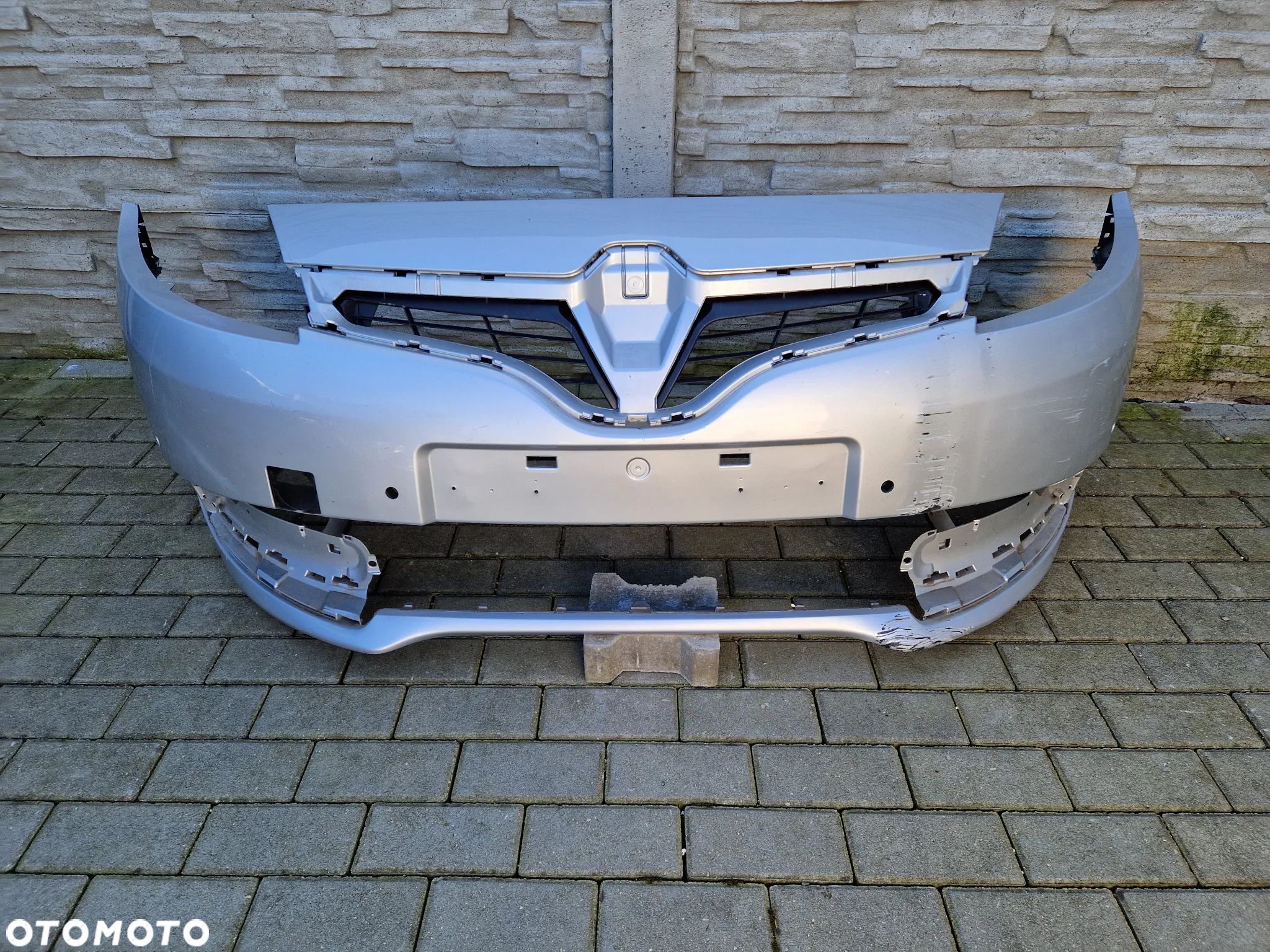Zderzak Renault Scenic 3 III lift 2013 - - 1