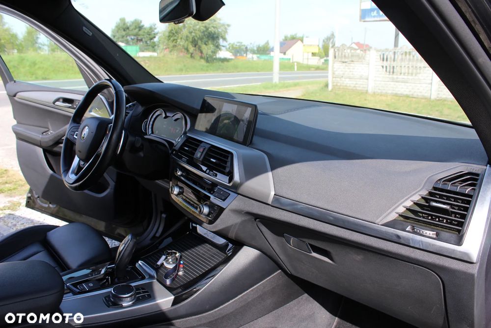 BMW X3 xDrive30i Luxury Line sport - 22