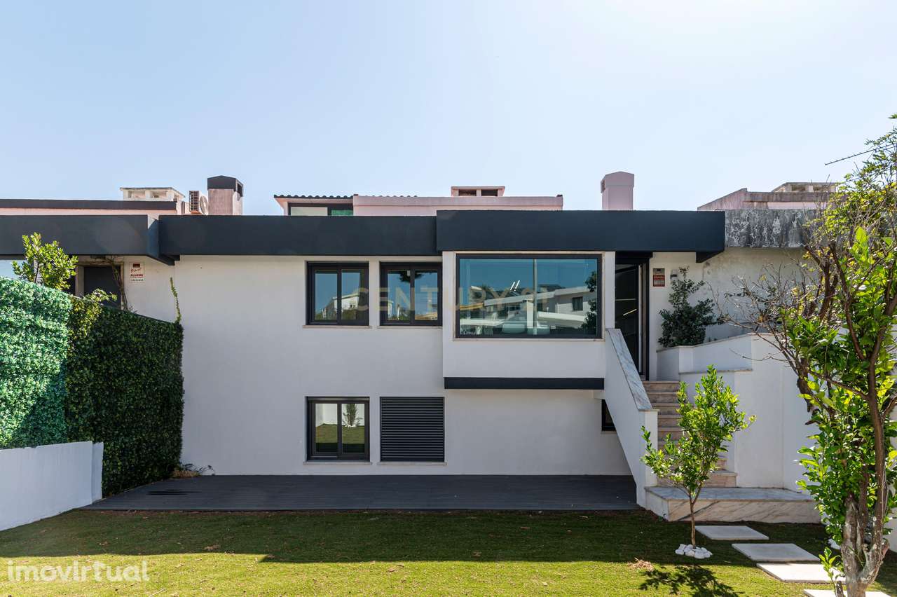 Luxuosa Moradia T4 em Alfragide, Amadora - 307m² - Grande imagem: 3/60