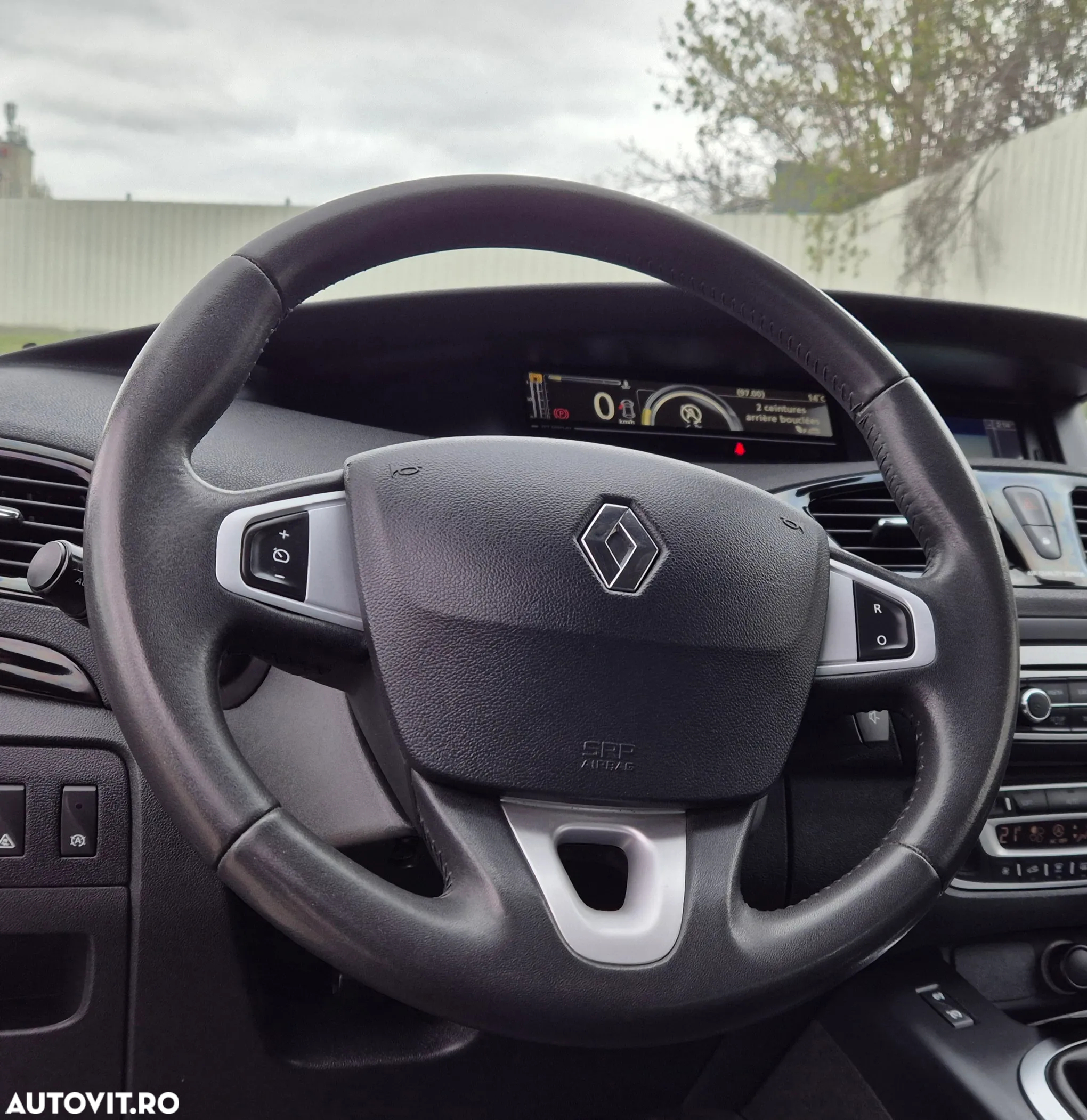 Renault Grand Scenic ENERGY dCi 110 S&S Bose Edition - 16