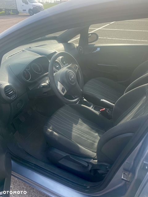 Opel Corsa 1.2 16V Enjoy - 4