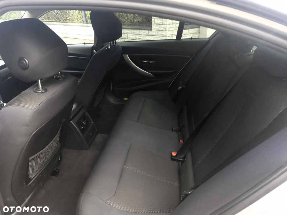 BMW Seria 3 316d M Sport - 27