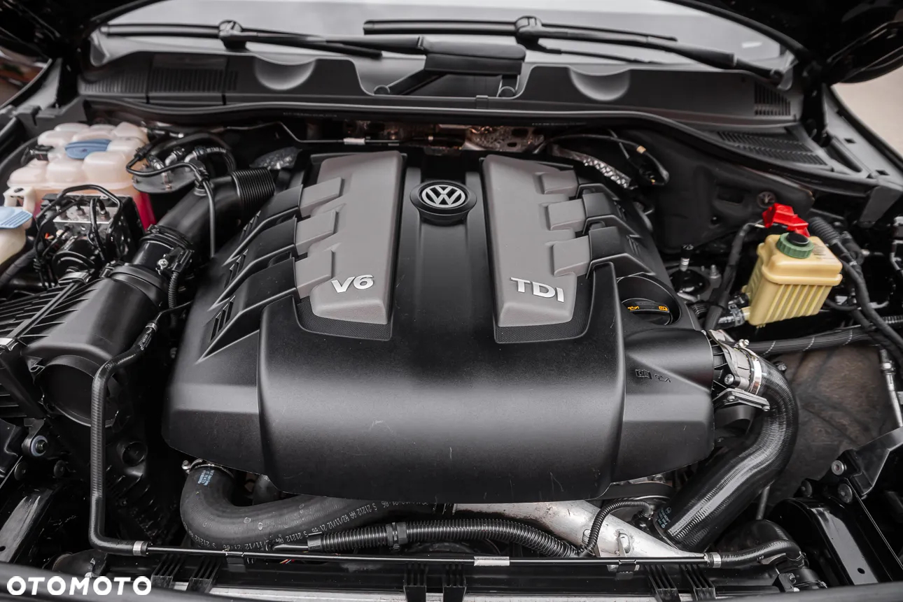 Volkswagen Touareg 3.0 V6 TDI BMT R-Style - 36