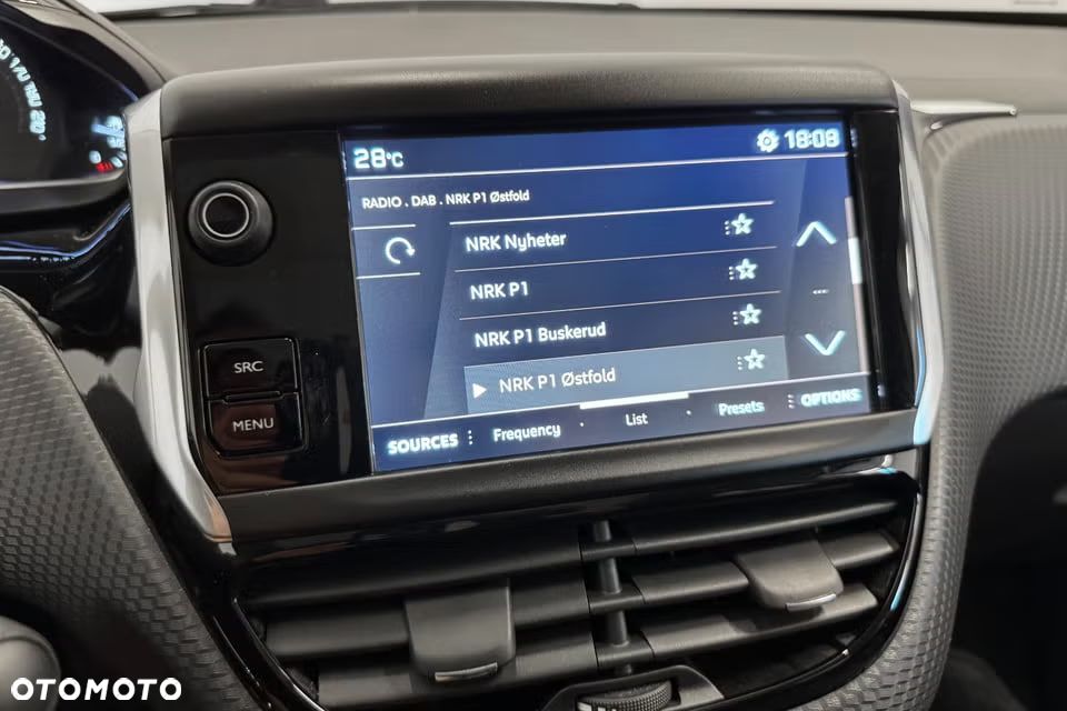 Peugeot 2008 1.2 Pure Tech Allure S&S EAT6 - 8