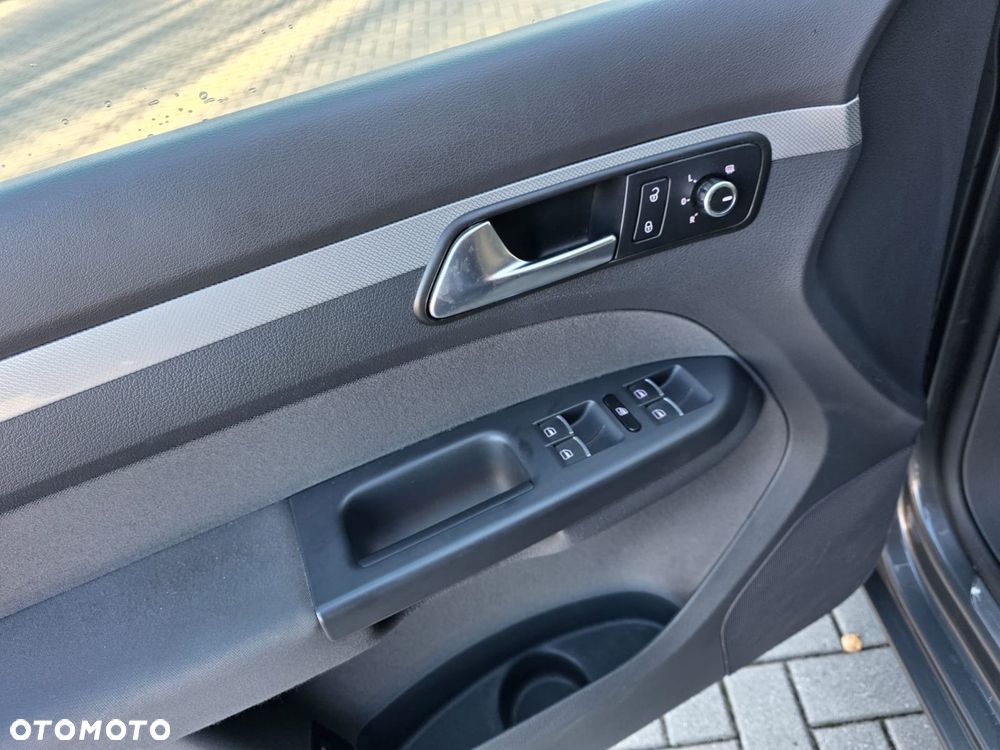 Volkswagen Touran 2.0 TDI DPF MATCH - 7