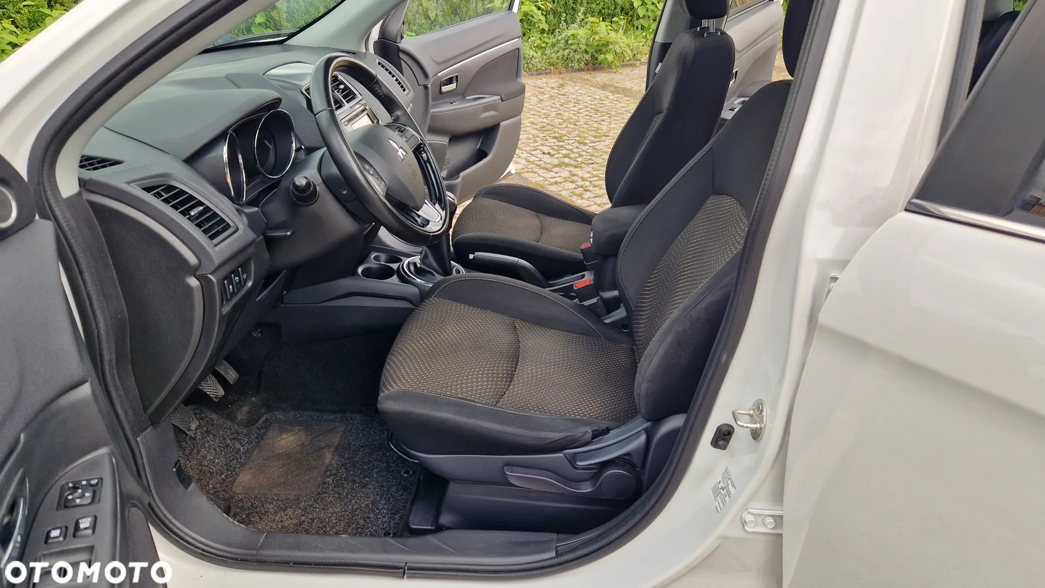Mitsubishi ASX 1.6 Invite Navi - 20