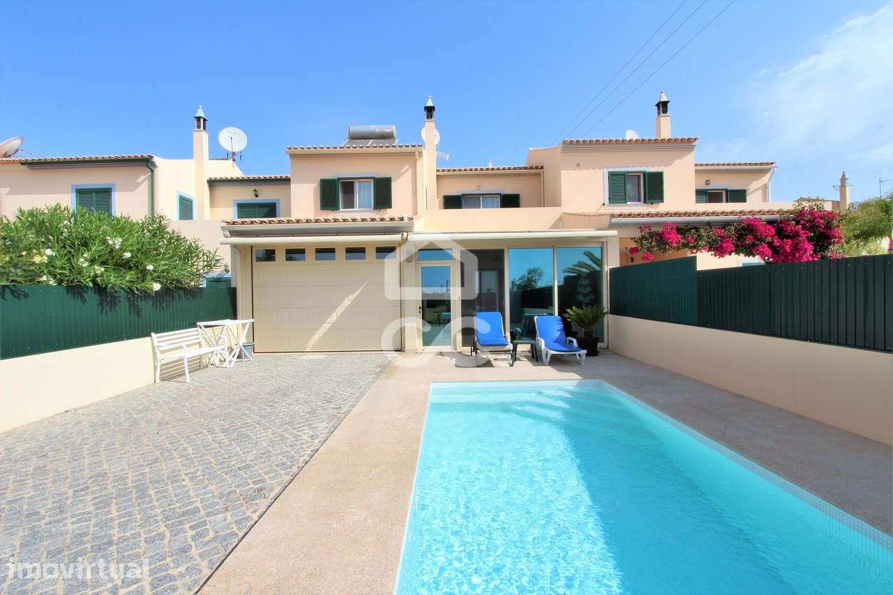 Moradia T3 com piscina, jardim e garagem em Armação de Pêra - Grande imagem: 4/56