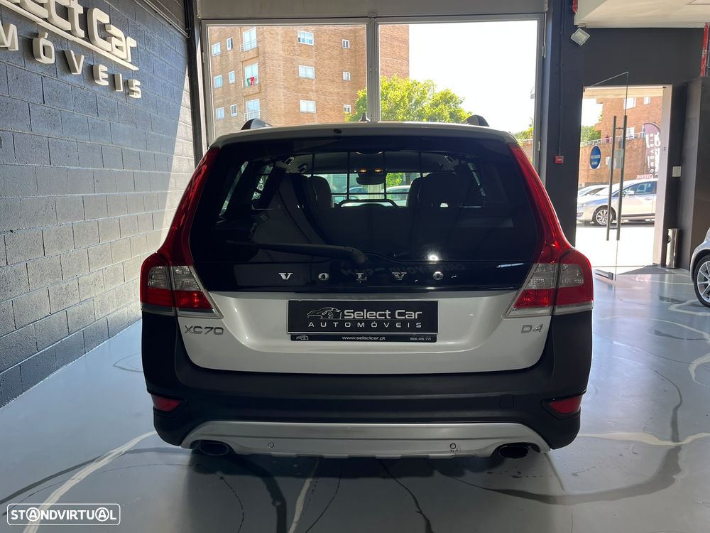 Volvo XC 70 2.0 D4 Momentum Geartronic - 6
