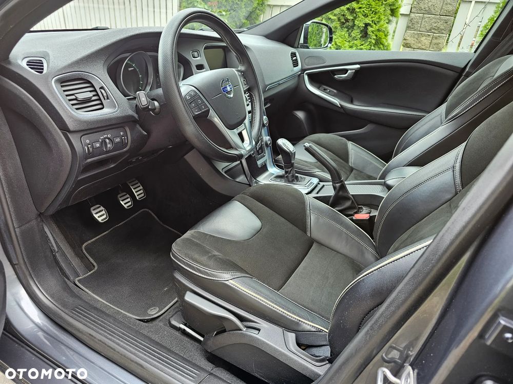 Volvo V40 D2 R-Design Kinetic - 25