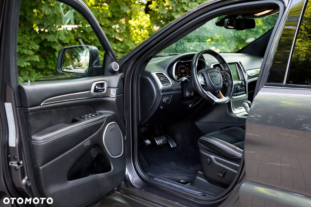 Jeep Grand Cherokee 6.4 V8 SRT8 - 8