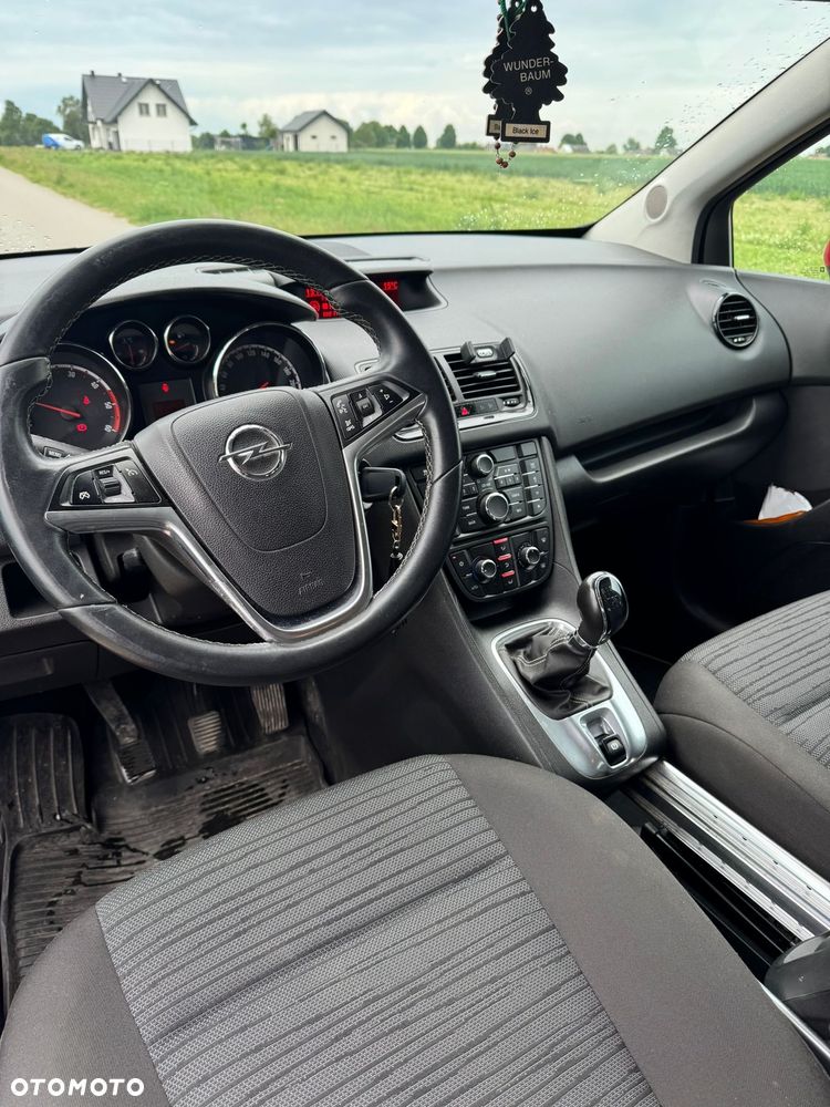 Opel Meriva - 8