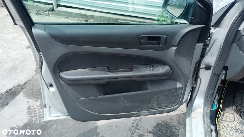 Tylko Części Ford Focus II MK2 1.6 16v HWDA 74kW 100KM 5d hb 04r–07r lakier O3 03 - 7