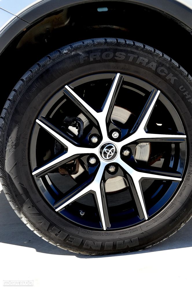 Toyota RAV4 2.0 D-4D 4x2 S&S Comfort - 11