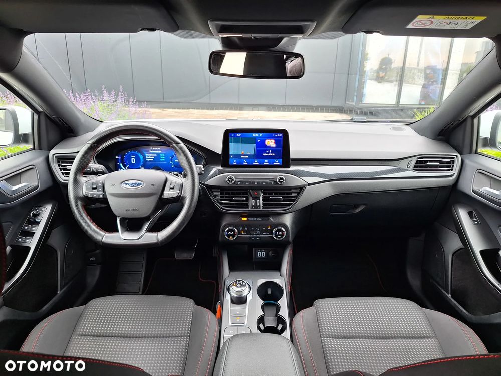 Ford Focus 1.5 EcoBoost ST-Line X - 40