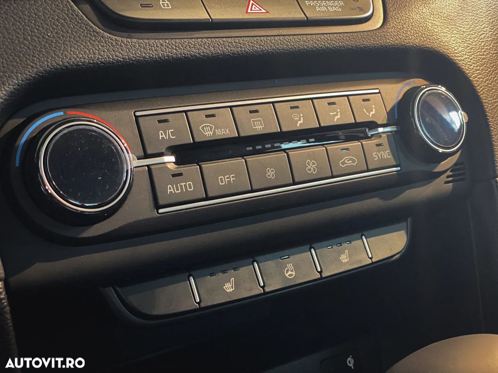 Kia XCeed 1.6 T-GDI 7DCT Style - 16