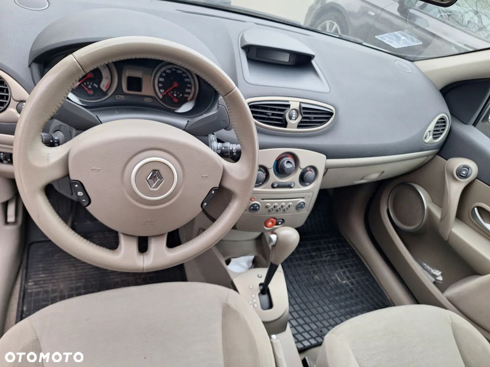Renault Clio 1.6 16V Dynamique - 8
