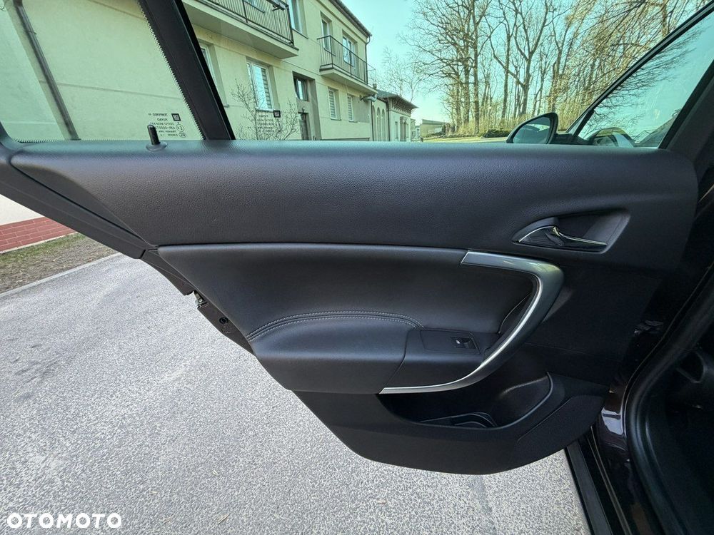 Opel Insignia - 23