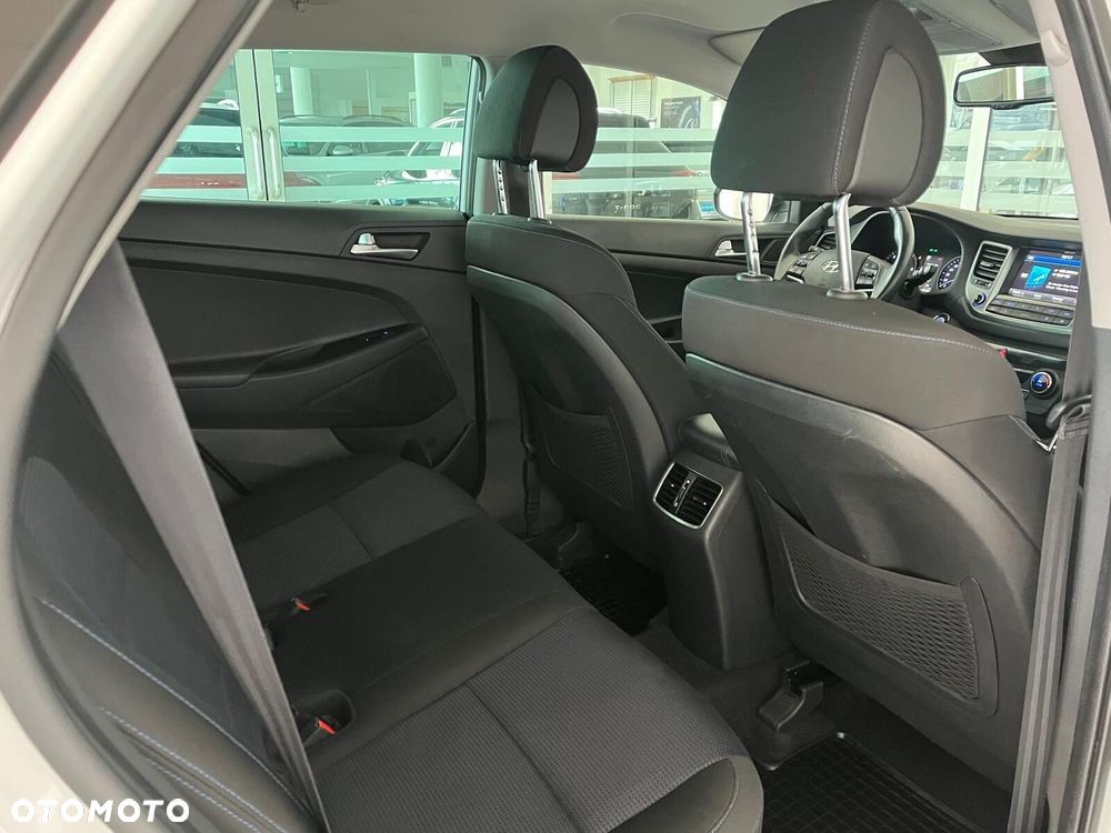 Hyundai Tucson 1.7 CRDI BlueDrive Style 2WD DCT - 32