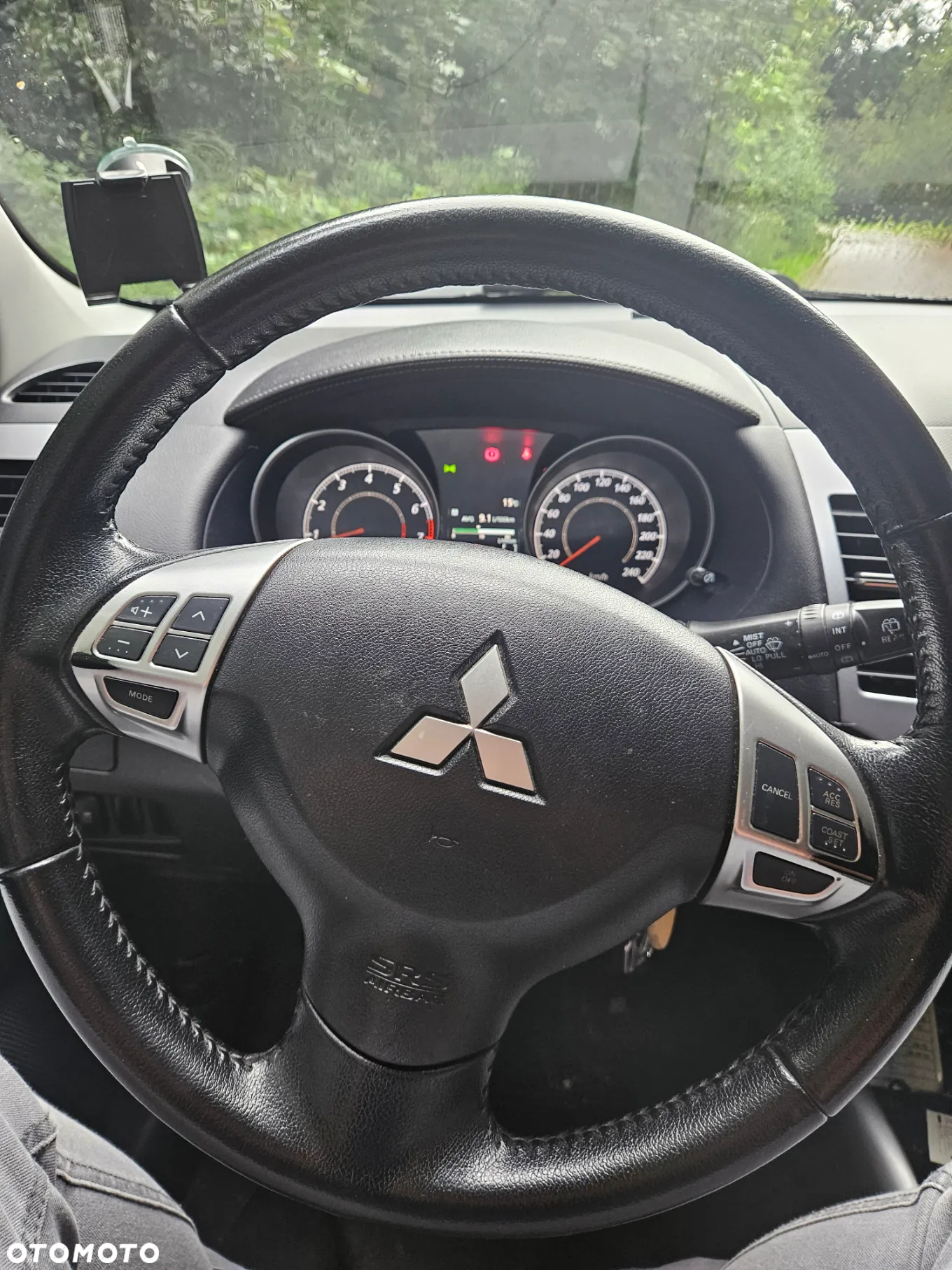 Mitsubishi Outlander 2.0 Intense + NAVI 2WD EU5 - 17