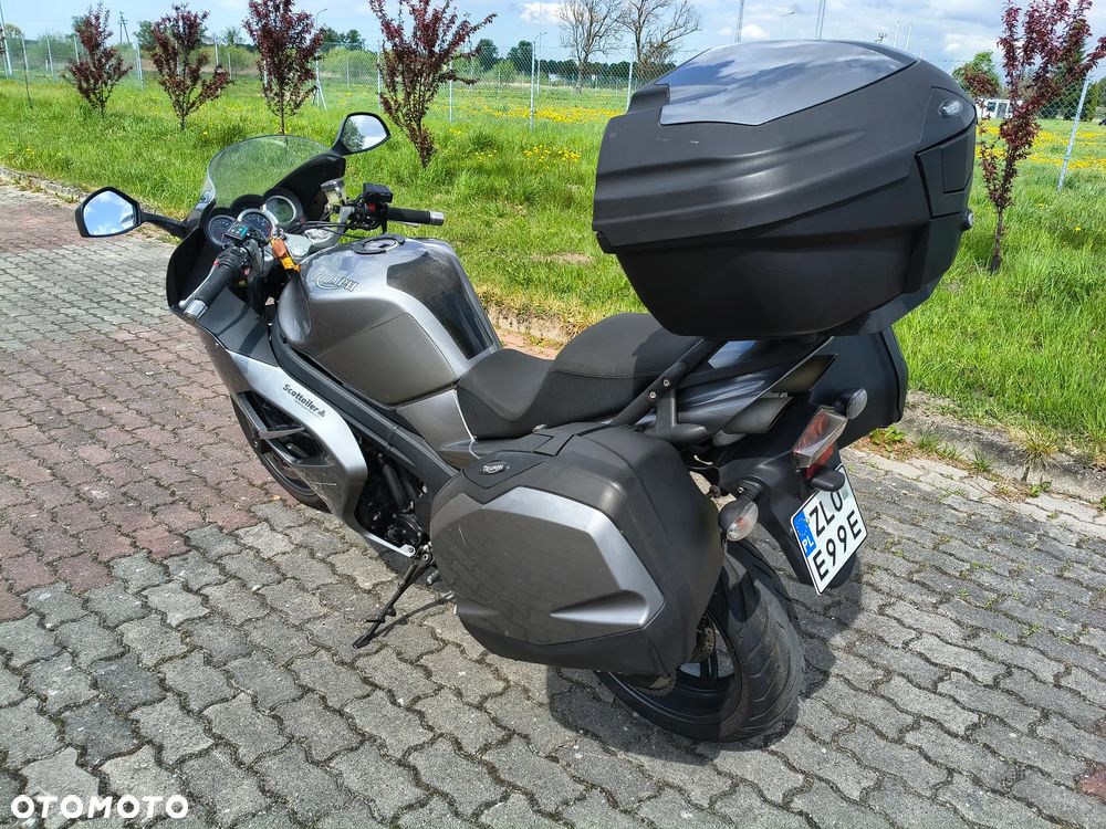 Triumph Sprint - 4