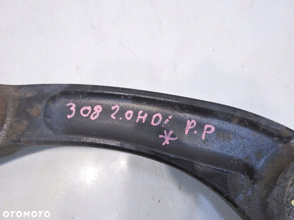 WAHACZ PRAWY PRZÓD PEUGEOT 308 I 2.0 HDI 833547 - 2